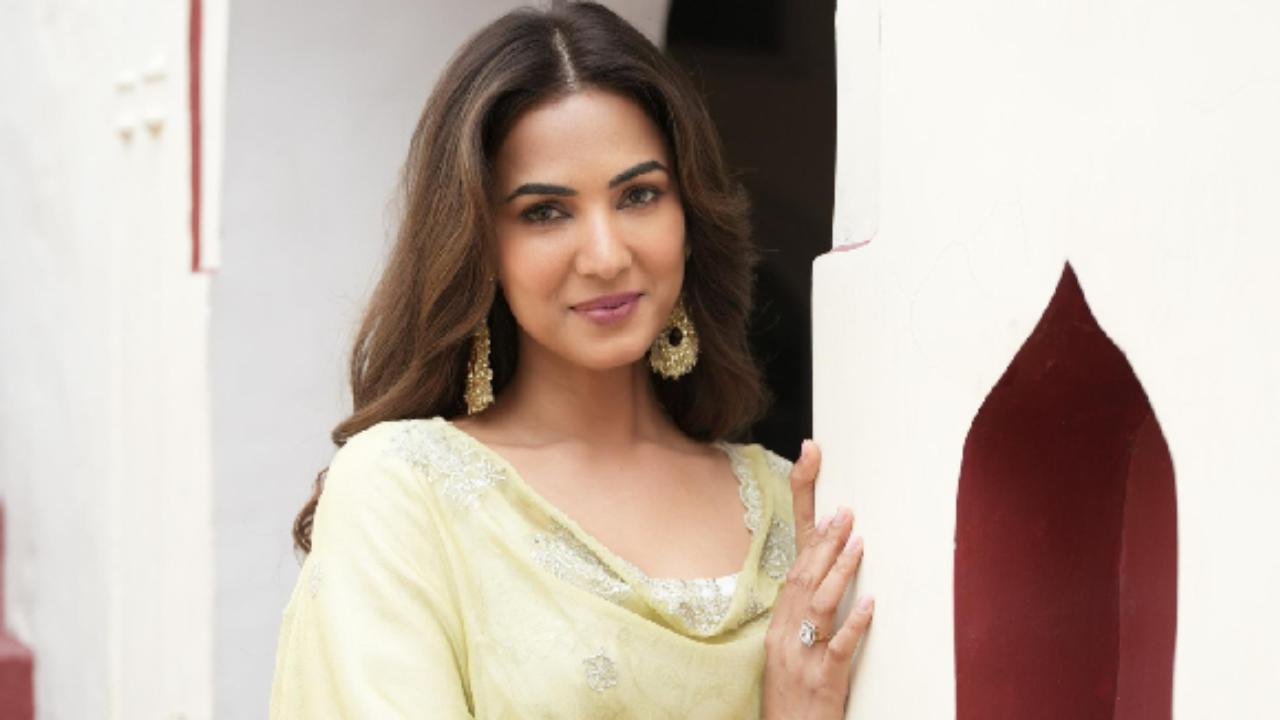 Sonal Chauhan joins forces with the cast of Mirzapur: The film