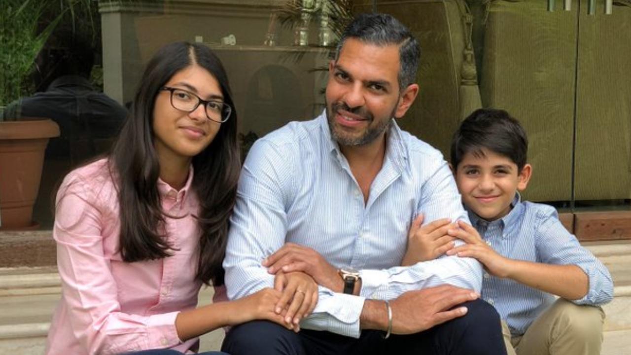 `Blooper and glaring errors in Sunjay Kapur`s will`: Karisma Kapoor`s kids