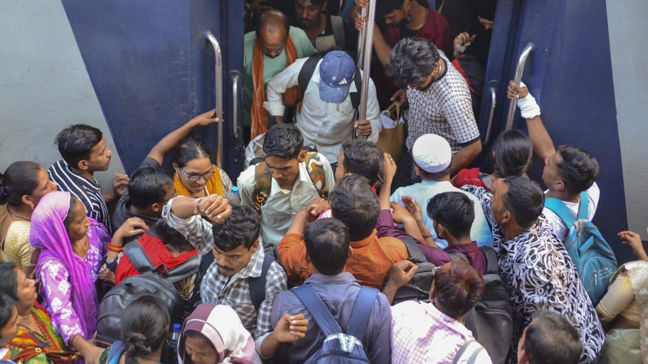 To handle the extra rush, Indian Railways has introduced hundreds of special trains, including unreserved festival specials from several cities in the country