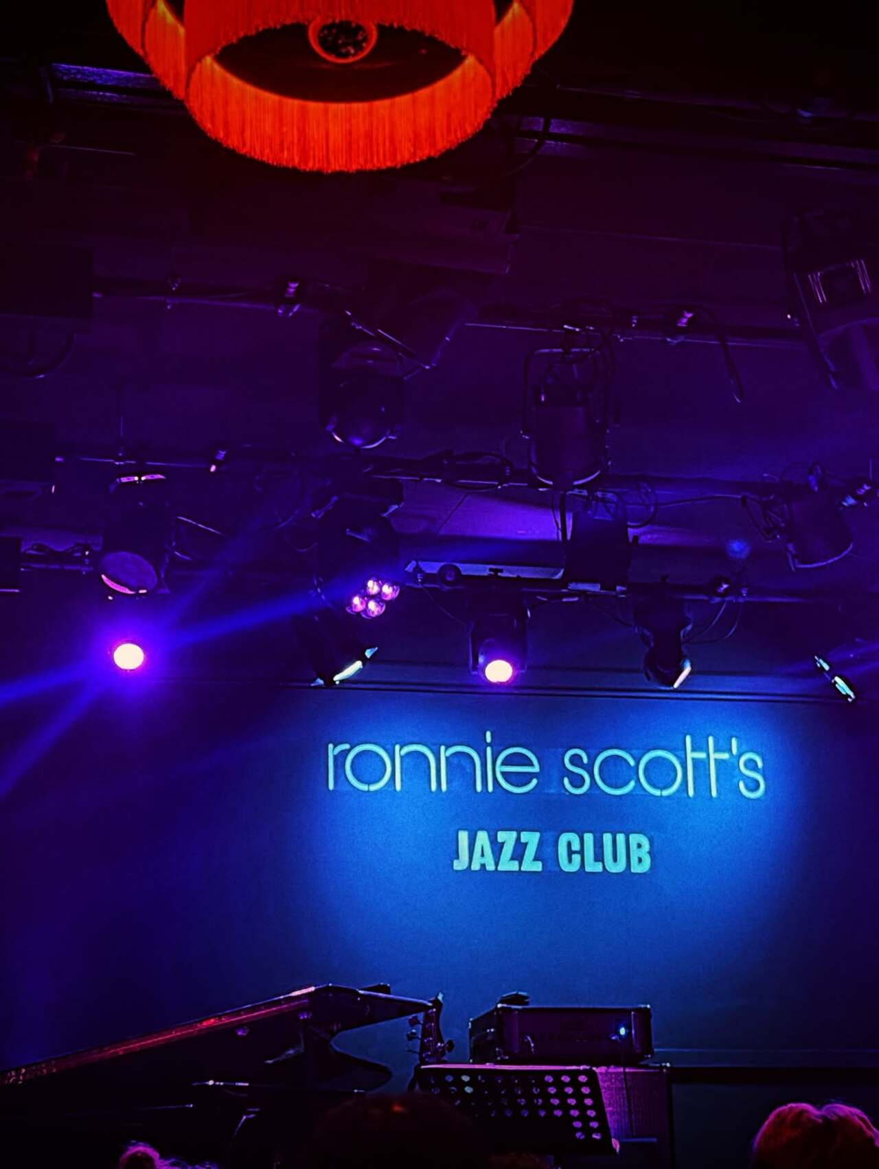 Another night, another party. Veer and Tara are surely busy making happy memories 