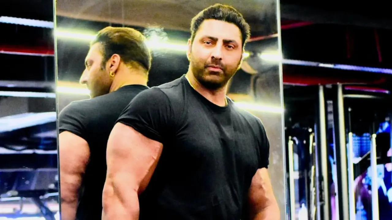 Salman Khan's Tiger 3 co-star Varinder Singh Ghuman passes away at 41 due to cardiac arrest. He was admitted to the hospital in Amritsar as he underwent minor surgery. Read full storye here