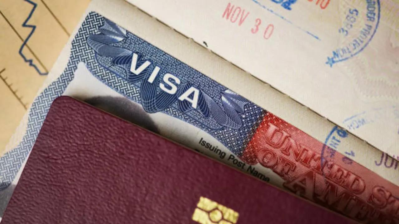 Visa H-1B: exención de la tarifa de 100.000 USD para casos de «cambio de estatus» Visa H-1B: exención de la tarifa de 100.000 USD para casos de «cambio de estatus»