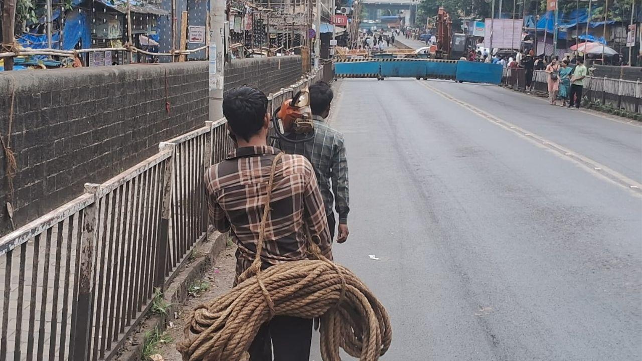 Despite weeks of emails, meetings, and protests, residents had hoped authorities would delay the closure until an alternative was ready. PIC/SAYYED SAMEER ABEDI