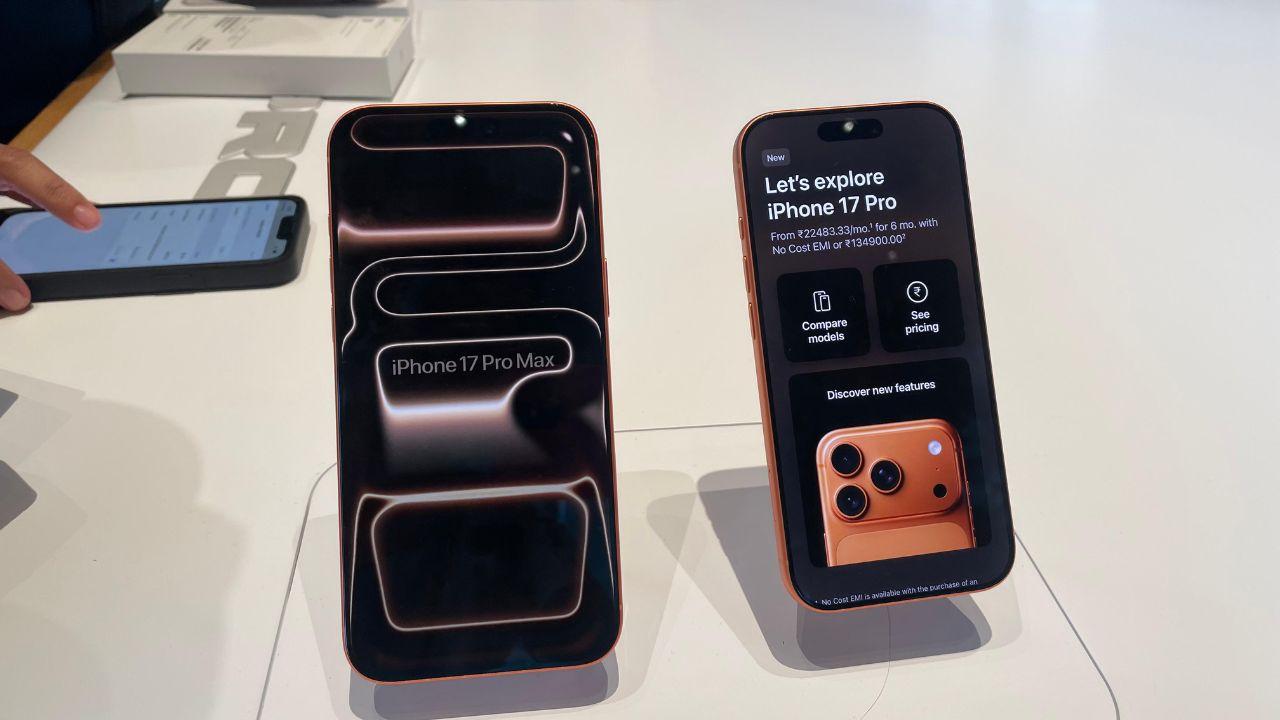 The highlight of the day was the Cosmic Orange iPhone 17 Pro Max, a stunning new variant that became the star attraction for most buyers.