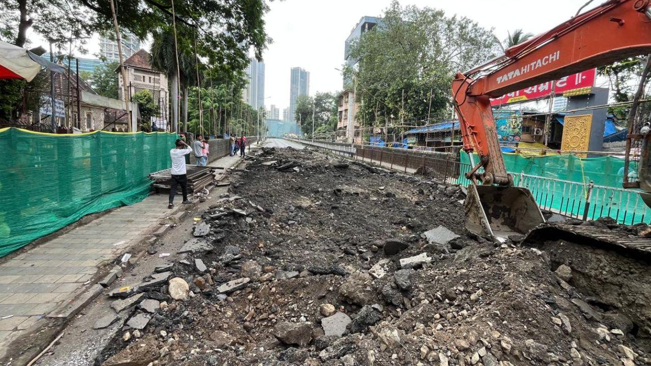 The 125-year-old Elphinstone Road overbridge stands silent after being permanently closed for demolition. (Pic/Ashish Raje)