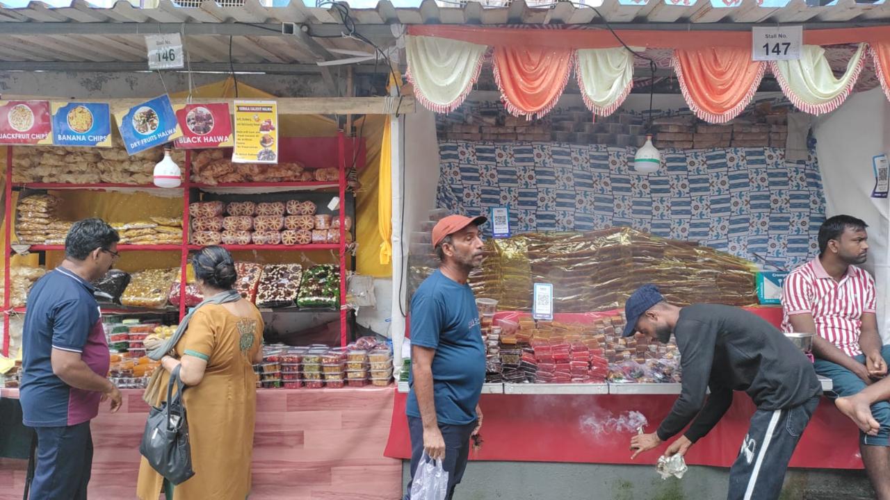 While some took their time praying in front of Mother Mary in the sanctuary, others spent time buying the popular kala chana, kadio bodio, petha and more