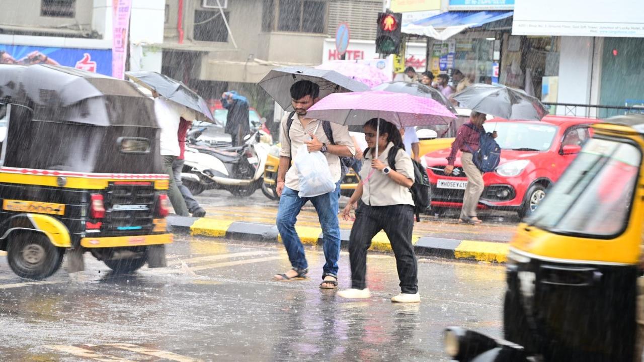 Meanwhile, the maximum and minimum temperatures are likely to be around 30 degrees Celsius and 26 degrees Celsius, respectively. PIC/NIMESH DAVE