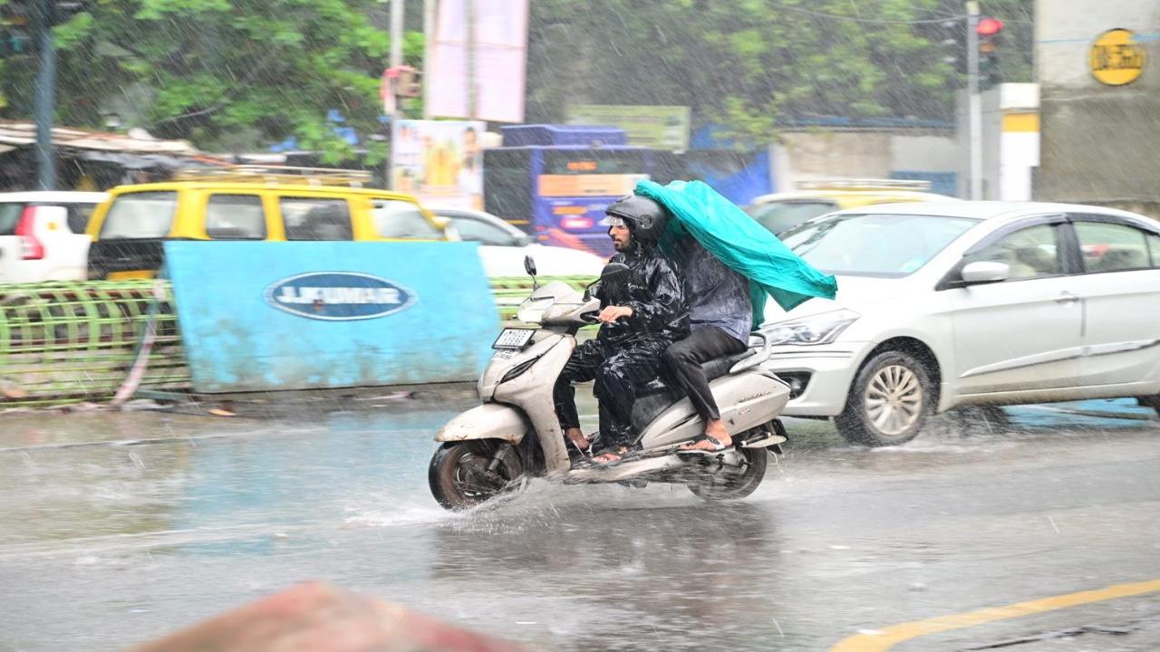 As per the Mumbai civic body, on Friday, the collective water stock in the reservoirs (Upper Vaitarna, Modak Sagar, Tansa, Middle Vaitarna, Bhatsa, Vehar, and Tulsi lakes) is 14,33,121 million litres. PIC/NIMESH DAVE