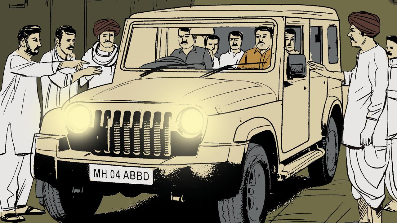 The Bhoiwada police vehicle, which had a Maharashtra registration, drew attention everywhere the team went. When the team would enter a lane, someone would immediately make a phone call informing others