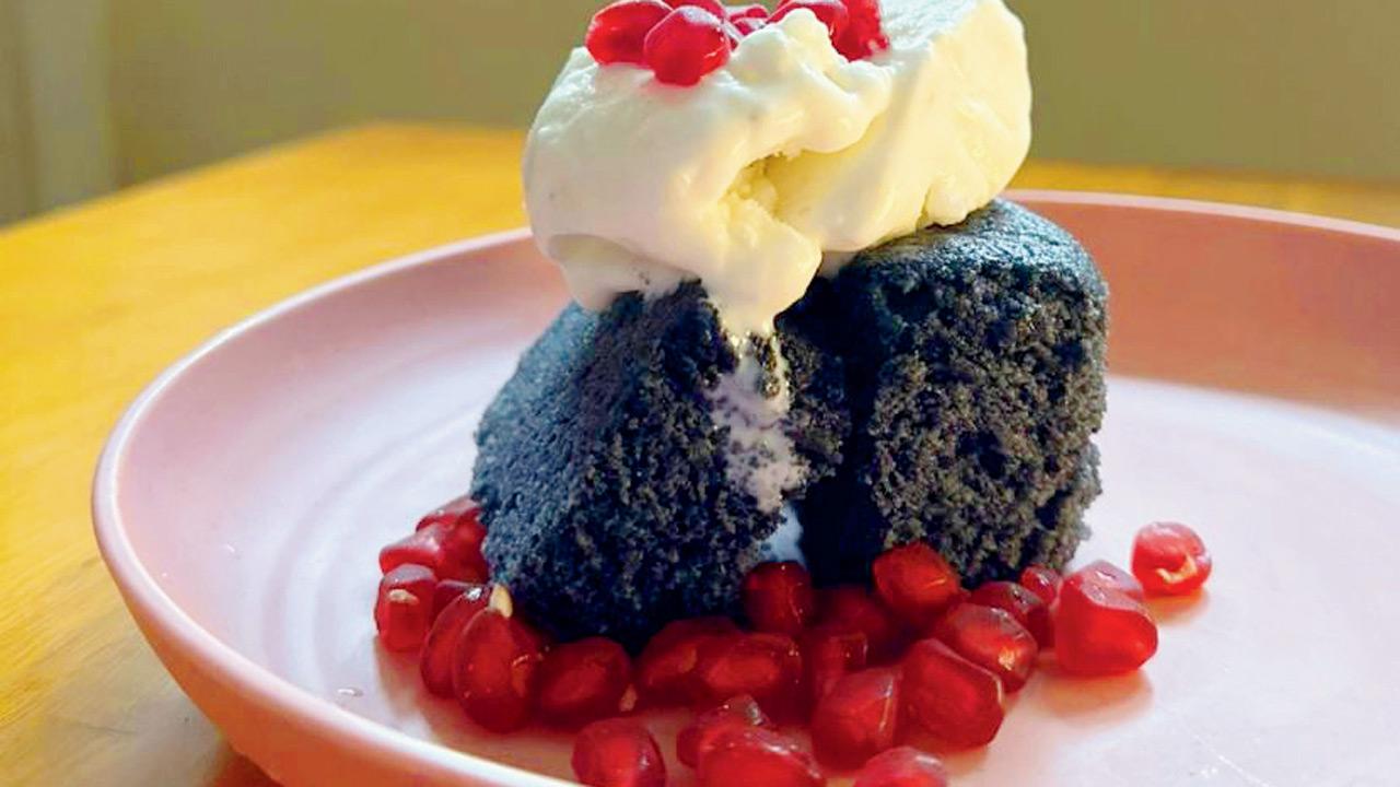 Black Sticky Rice Cake