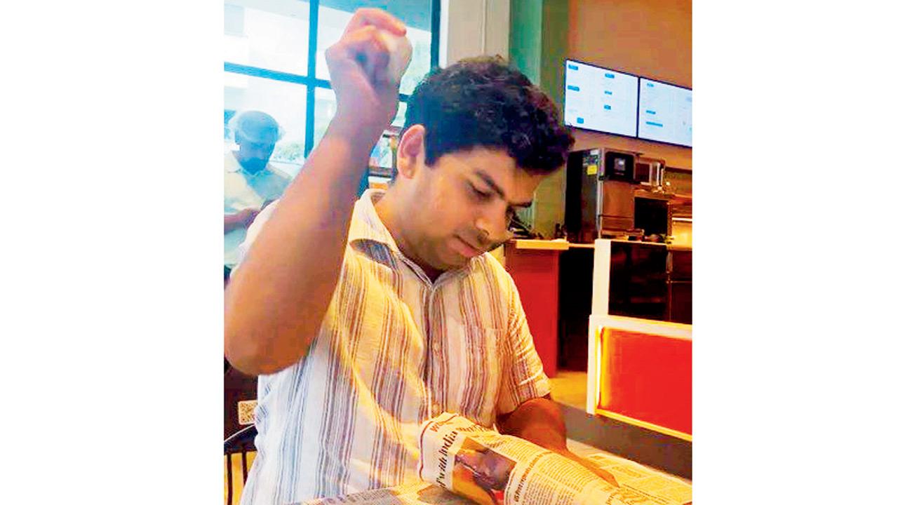 A participant breaks down his ceramic object