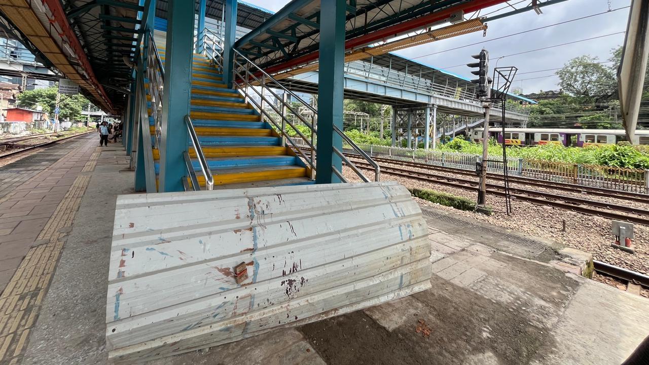 The Western Railway side of the bridge, located in the west, was opened to the public a few years ago