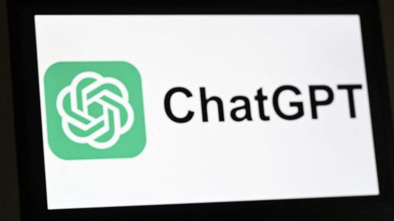ChatGPT suffers outage; users report glitches and missing chats