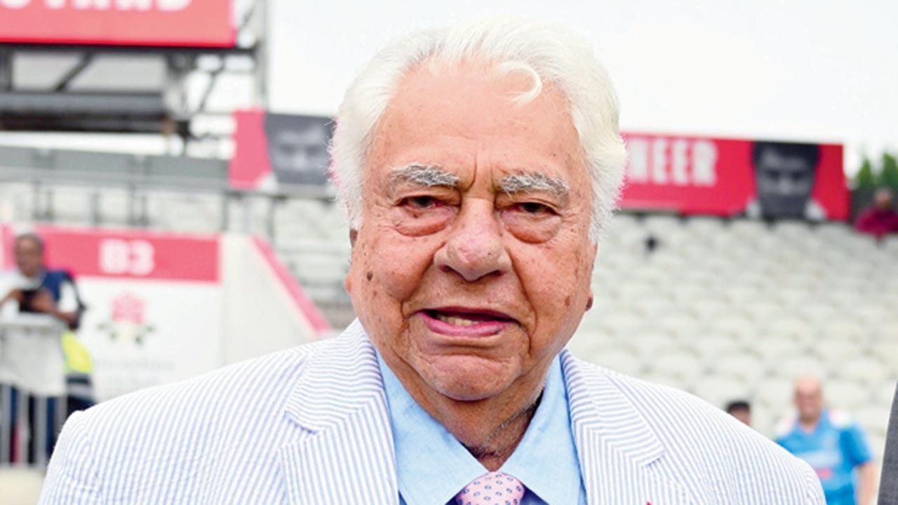 Farokh Engineer reacts to Harbhajan-Sreesanth's controversial video from IPL 2008