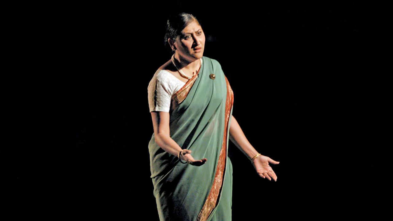 Jayati Bhatia as Khatija onstage
