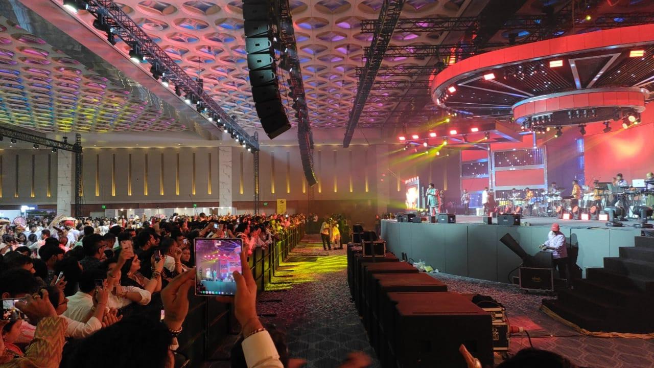 Going well into the night, this was only the first day of the show, produced by Purple Blue Events & Ideas and TribeVibe Entertainment, but fans are excited for the next eight days till October 1, and we are too