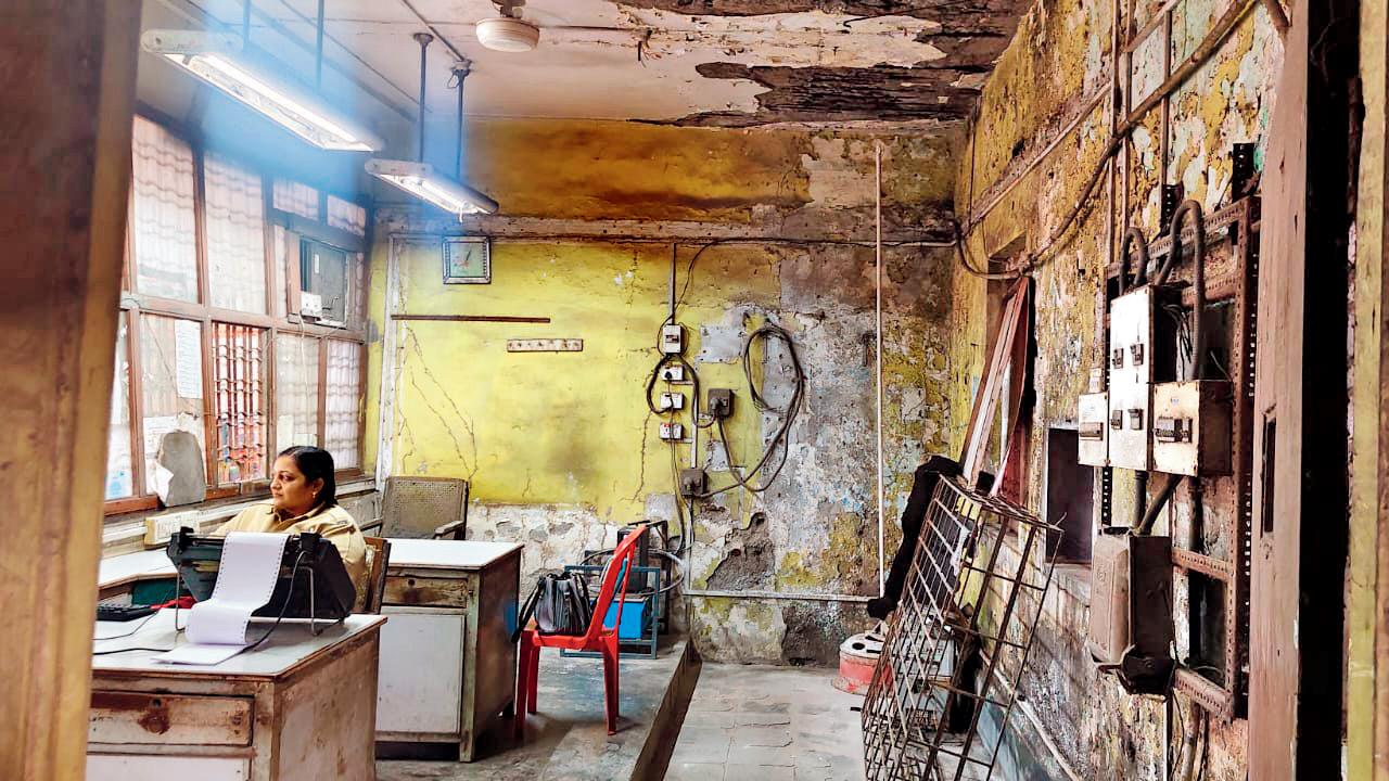 Thane ST depot, once vital hub, now reflects civic neglect