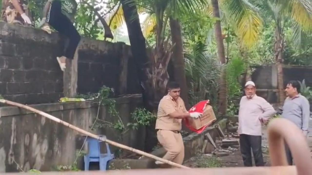 Mumbai Police discover human skeleton near Malad building