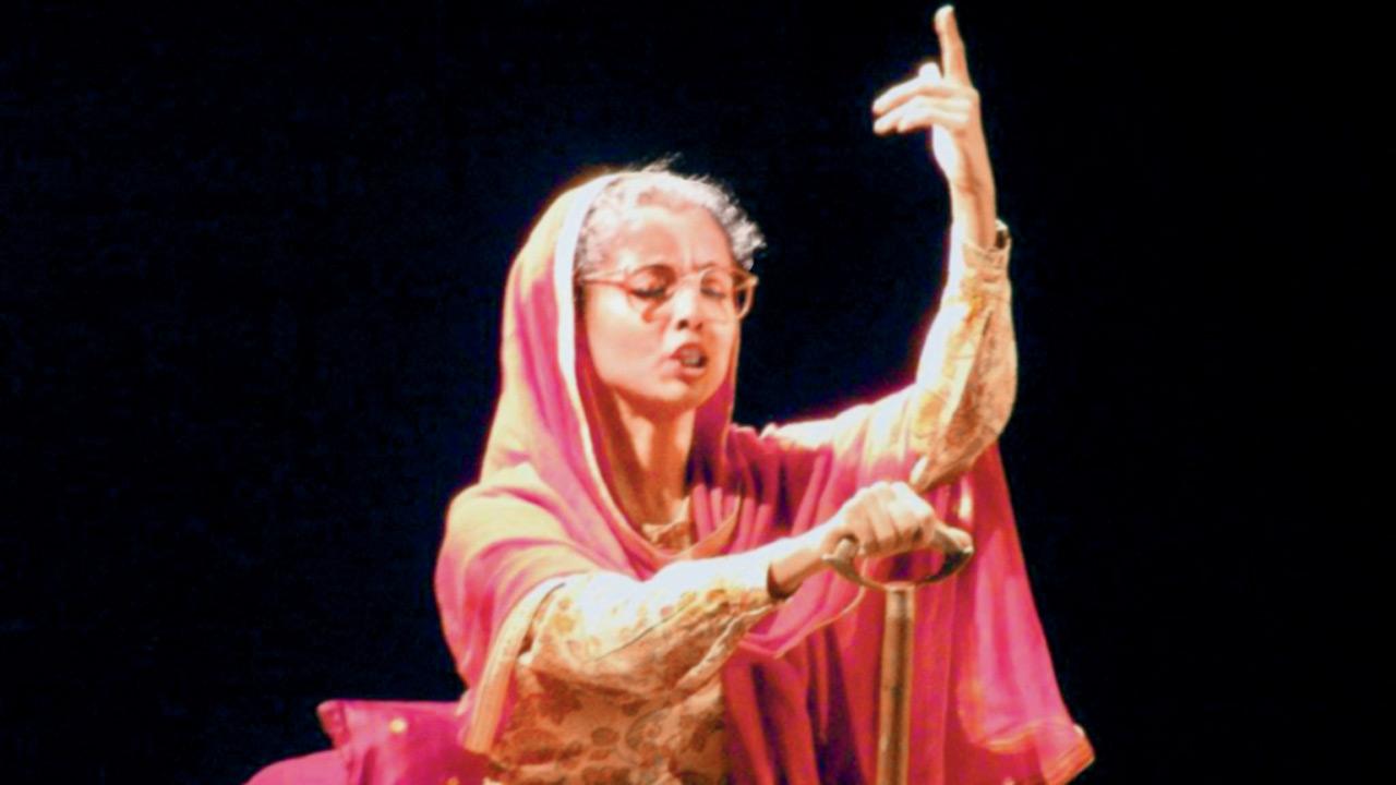 Suruchi Aulakh in a moment from the play. Pic Courtesy/Facebook