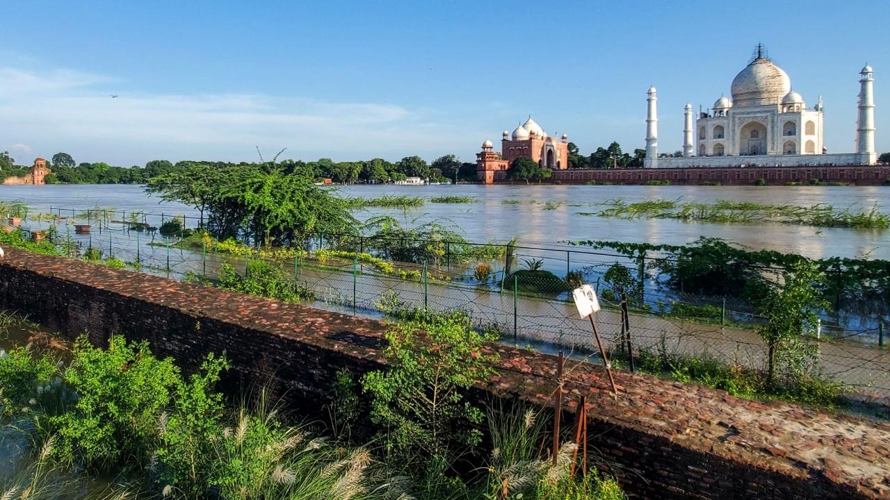 Visuals from the Old Yamuna Bridge showed the river flowing below 205.30 meters.