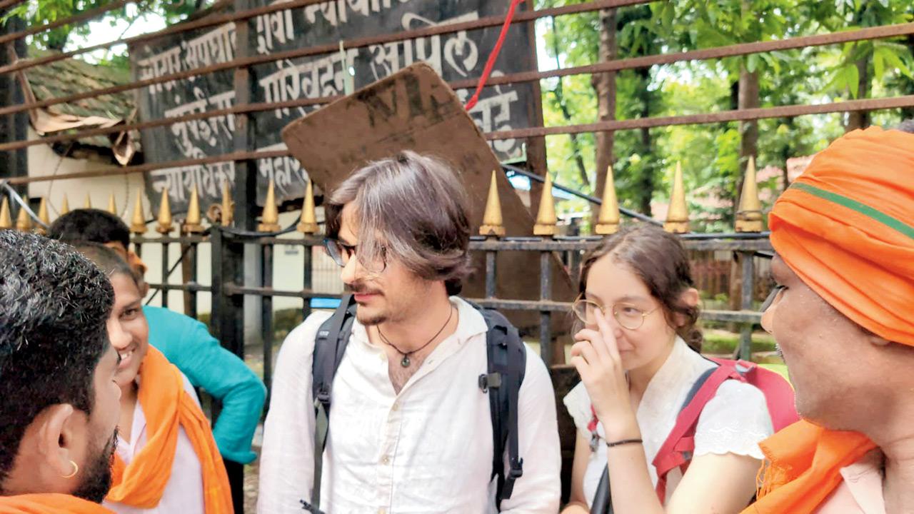 Maratha stir stalls tourism, South Mumbai landmarks out of reach