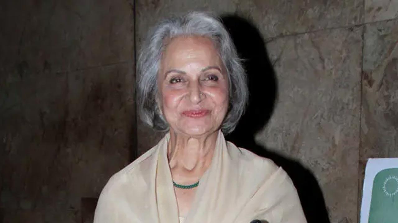 When Waheeda Rehman was asked by a director to kiss the hood of a snake