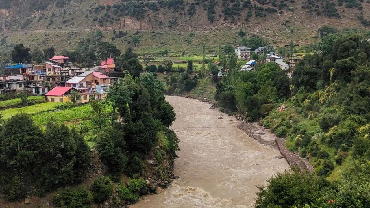 Inundaciones de Jammu Cachemira: CM Omar Abdullah pide a los funcionarios que agilen daños por inundación