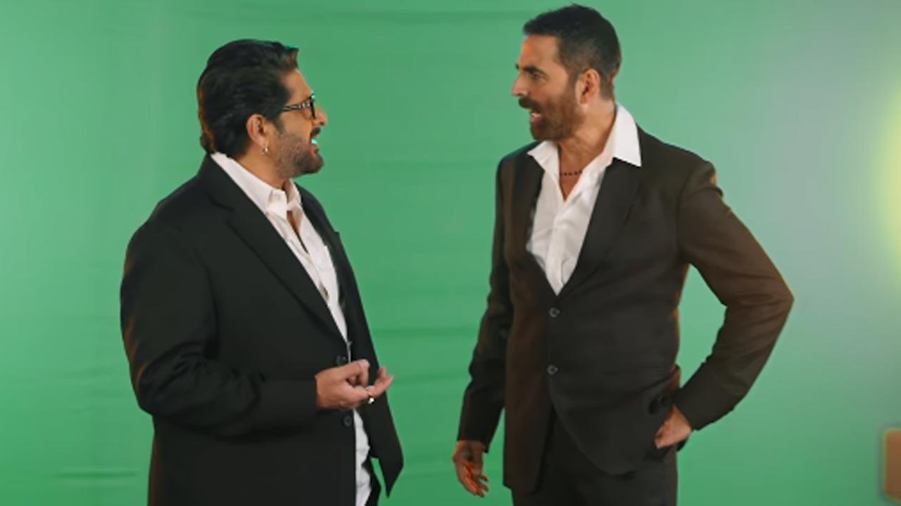 Akshay Kumar and Arshad Warsi playfully fight in the Kabaddi ring before Jolly LLB 3 release