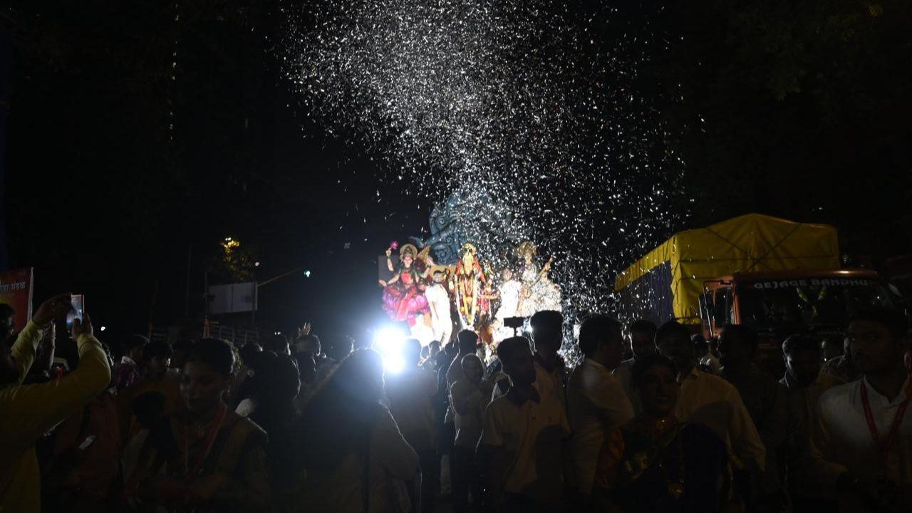 The Sunday night procession, with its blend of music, devotion, and unity, served as a powerful prelude to the days of prayer and festivity that lie ahead