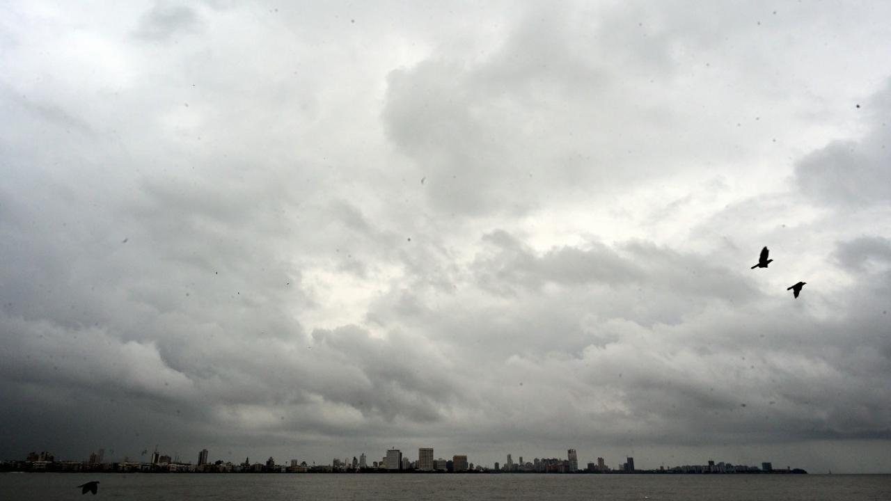 IMD issues yellow alert for Mumbai, Thane, Palghar and some parts of Maharashtra; predicts rains