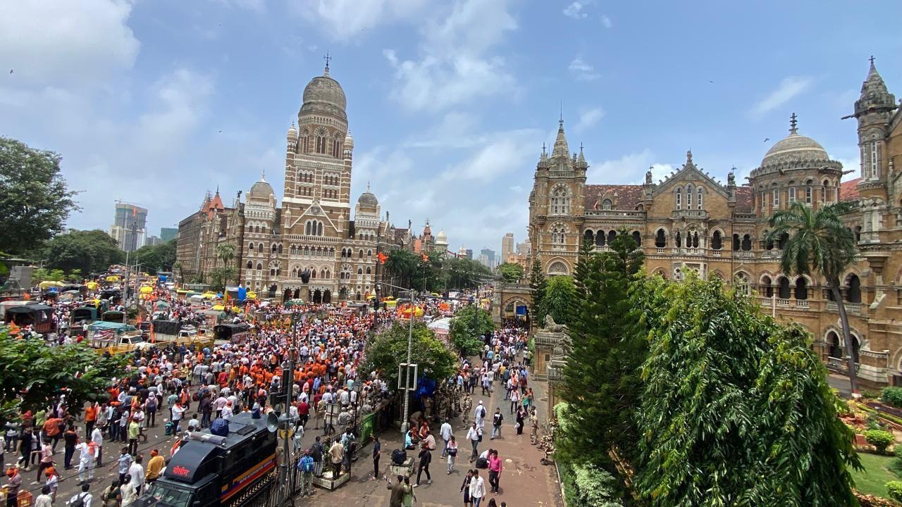 Maratha agitation cripples South Mumbai; clubs, museums shut doors