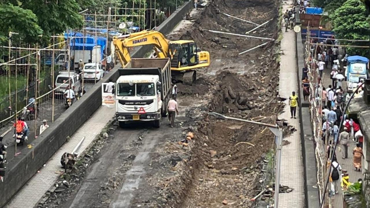 The challenge for the authorities now is demolition of the 112-year-old stone and iron bridge while keeping the trains of both Central and Western Railways moving