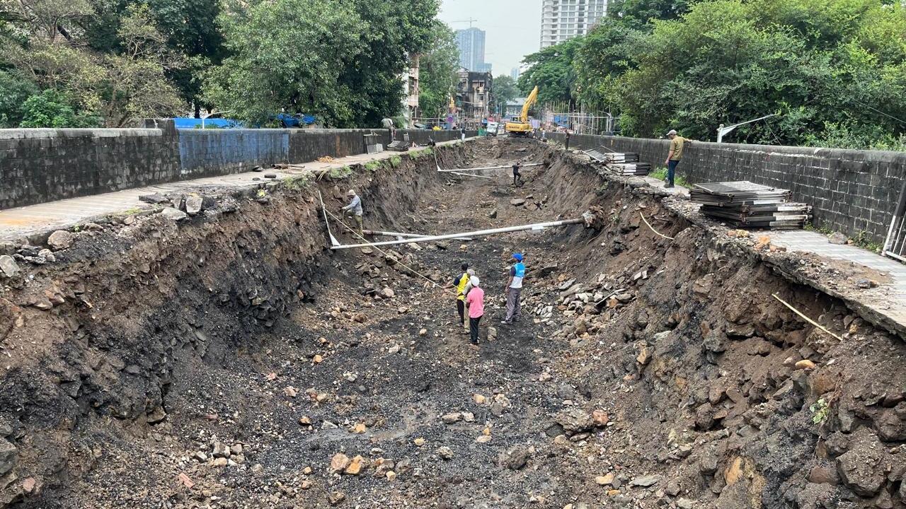 After days of demolition works at the bridge, the structure was rendered unusable, cutting off both vehicular and pedestrian access