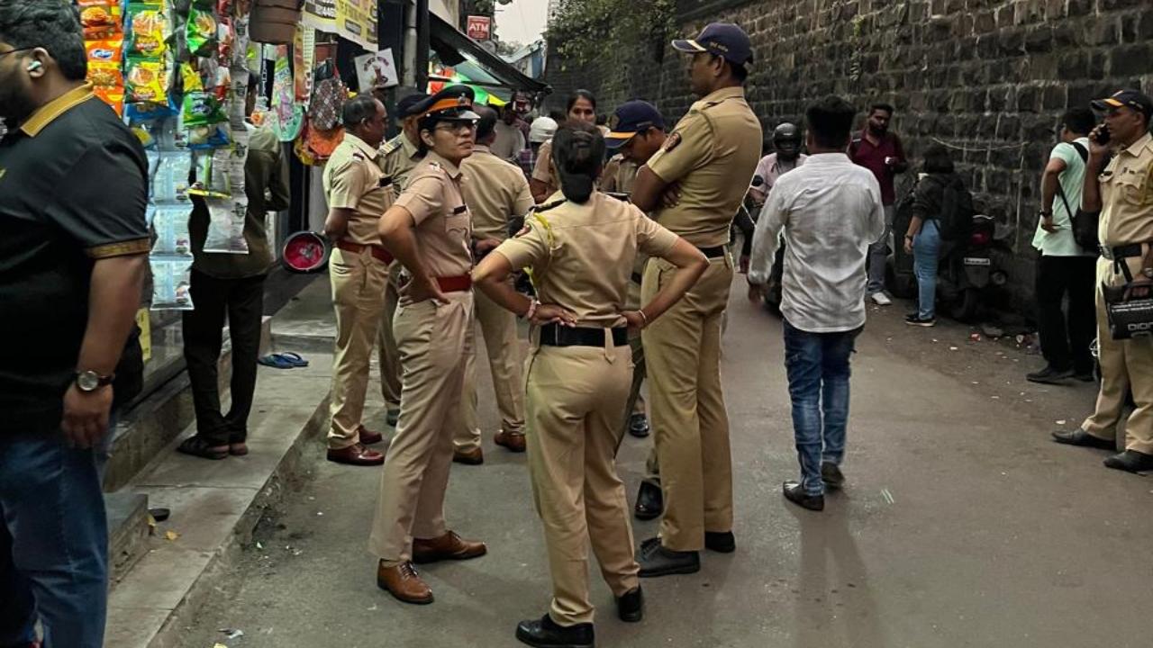 The police officials were seen deployed near the bridge 