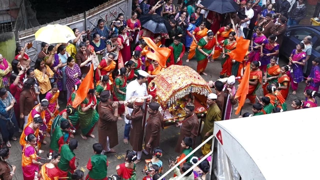 Tilaknagar Mandal bids emotional farewell to Bappa, celebrates 76 glorious years
