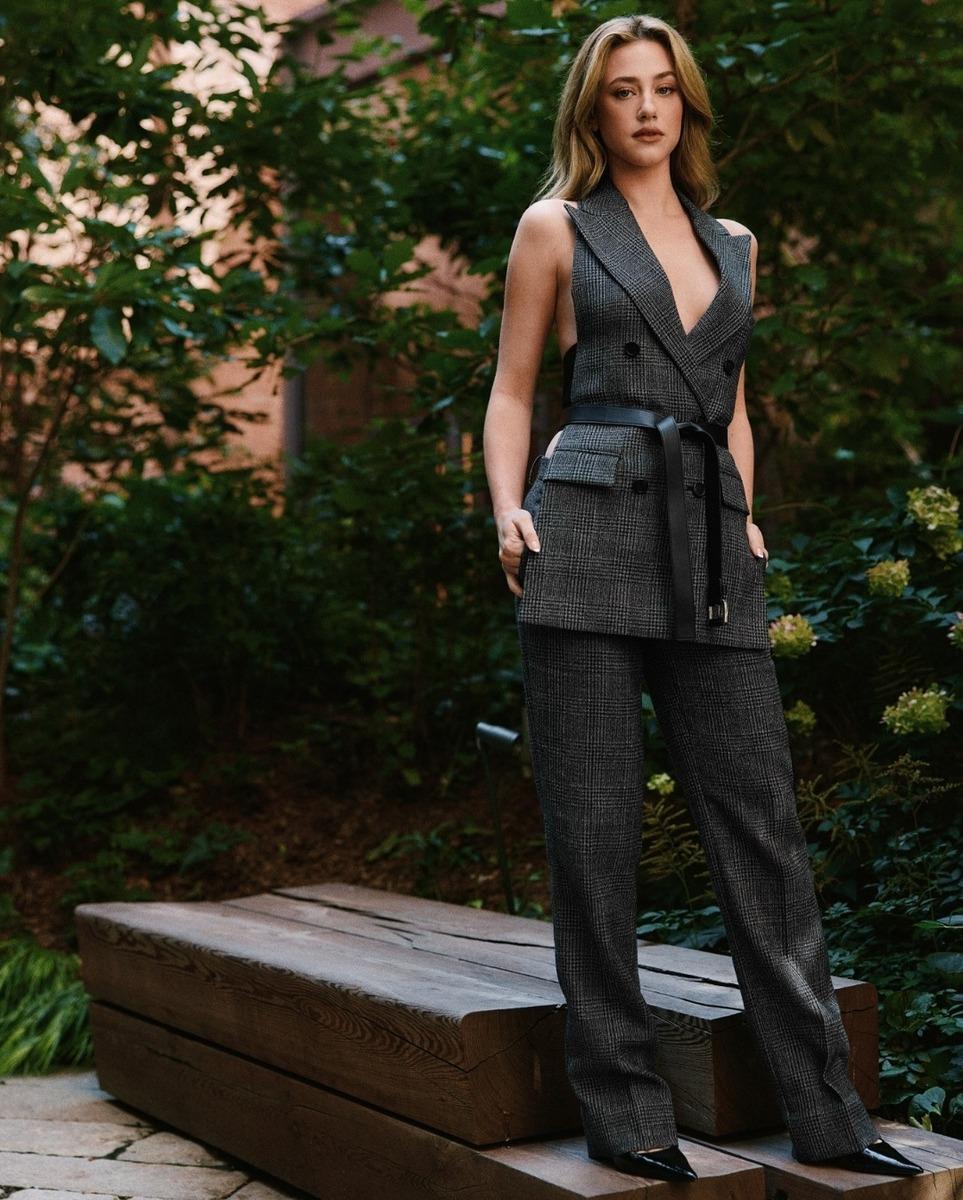 Lili Reinhart lit up the Michael Kors showcase with her elegant, understated look showcasing effortless sophistication and modern femininity.