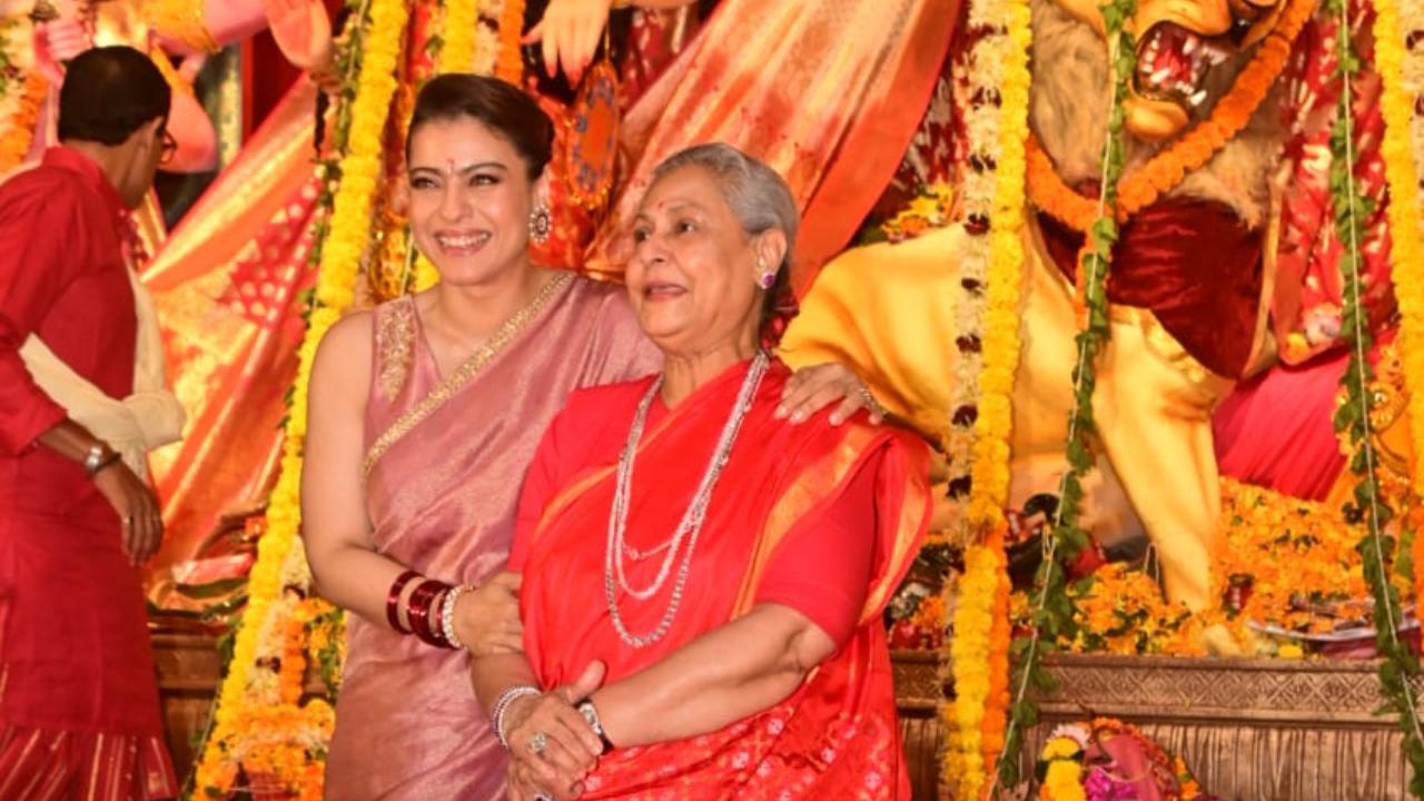 Jaya Bachchan smiles for media in the biggest turnaround