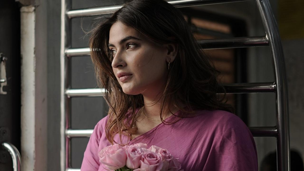 Karishma Sharma hospitalised after falling from moving train, undergoes MRI Karishma Sharma