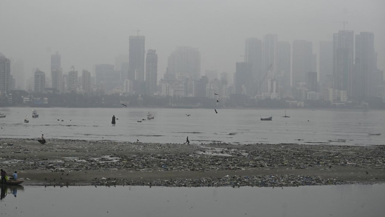 The alert warned of rain, thunderstorms with lightning, and gusty winds reaching speeds of 30-40 kmph at isolated locations