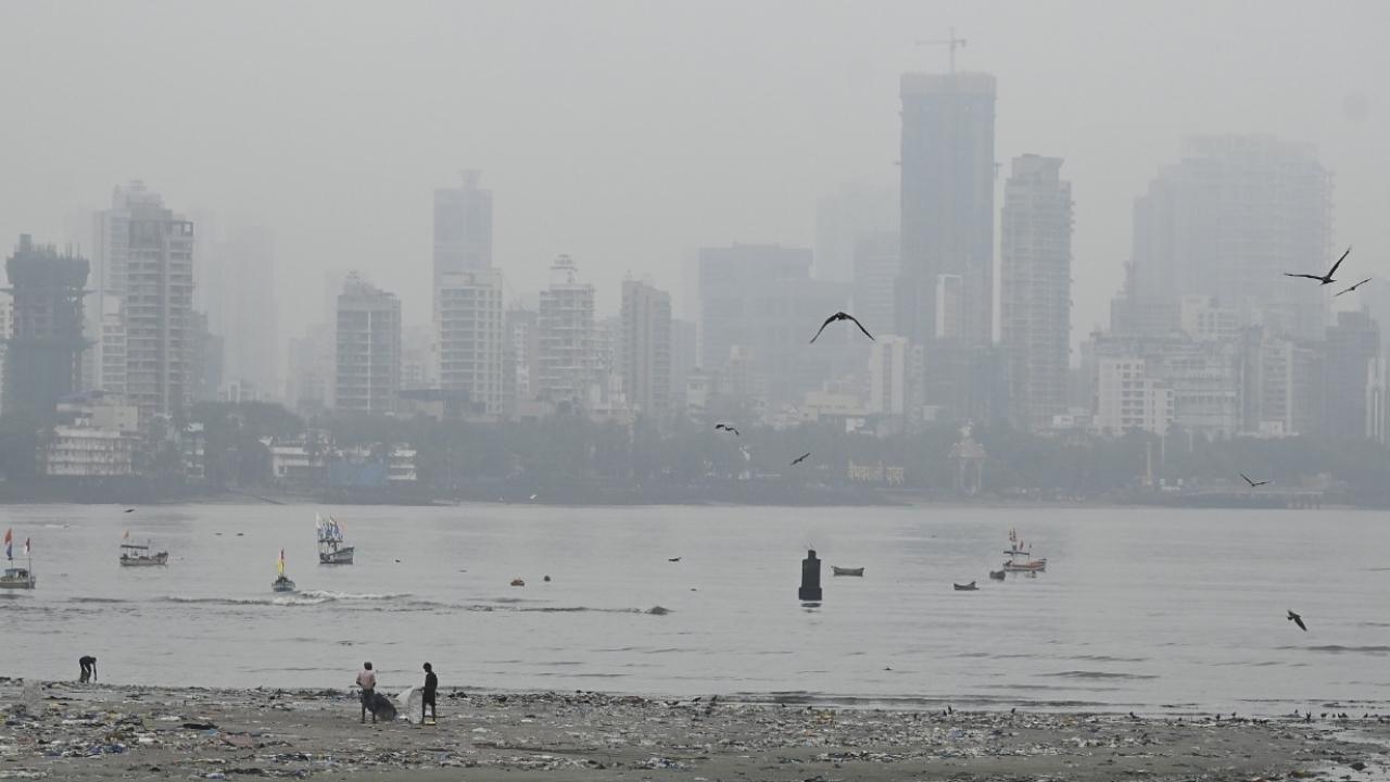 Earlier in the day, the India Meteorological Department (IMD) had predicted a generally cloudy sky with moderate to heavy rainfall across Mumbai and its suburbs on Tuesday