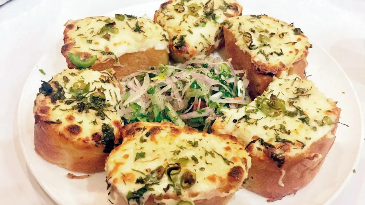 A buzzing late-night spot that has quickly become a favourite among youngsters. “The food feels like pure comfort after hours of dancing; nothing fancy, just flavour-packed plates that hit the spot,” says Bhanushali.Order Misal Pav, Tari Pav, Melting Cheese Garlic Bread, Cutting Chai, Fresh Lime SodaAt Rekdee – Taste Of The Streets, Mulund West. Call 9076443333