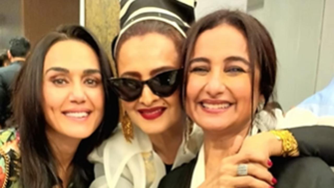 Divya Dutta relives some precious moments with legends Shabana Azmi & Rekha