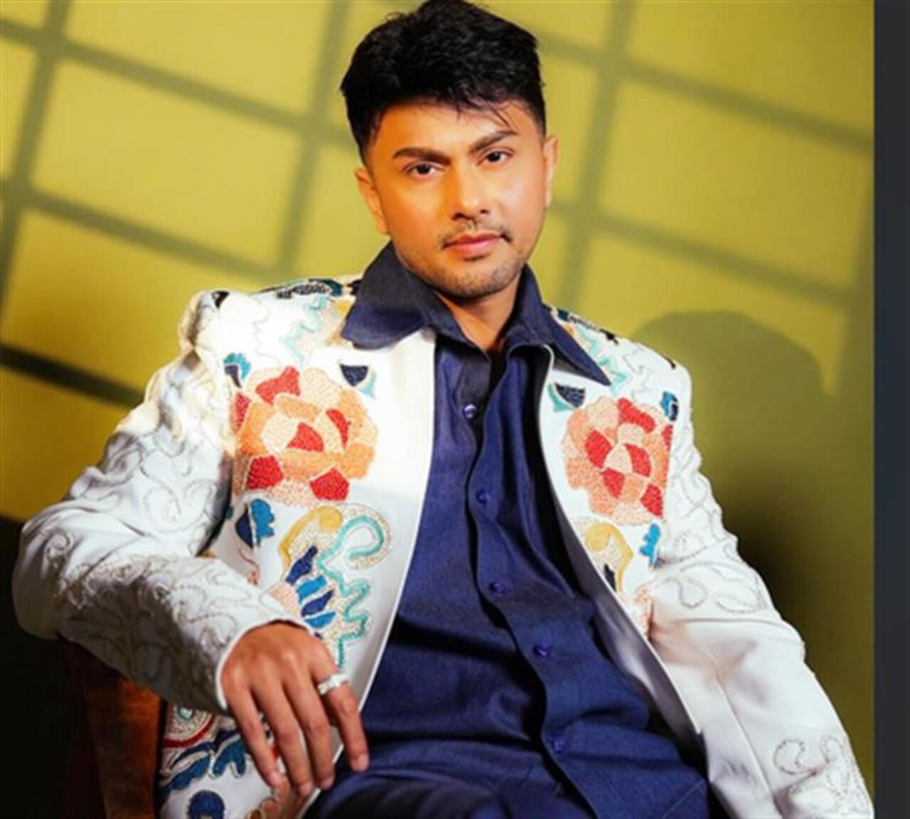 Awez had opened up about his ex-girlfriend cheating on him, due to which he had decided to stay away from committing to a relationship. 