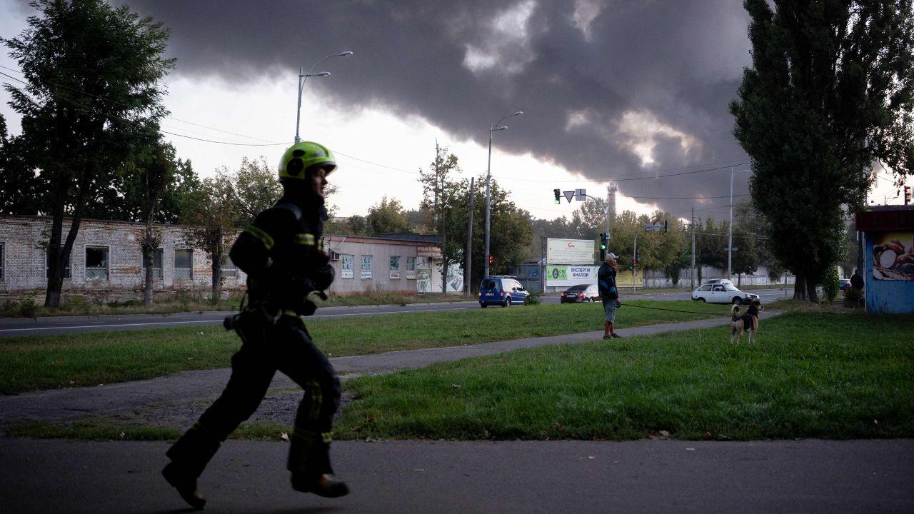 Rusia ataca, mata a tres y deja una docena herida