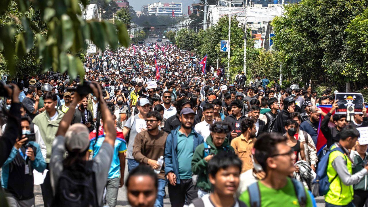 La protesta dirigida por el estudiante en Nepal demandas PM KPS Sharma Oli renuncia