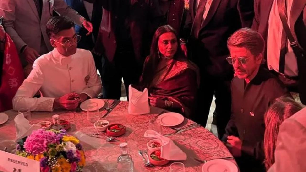 SRK, Rani Mukerji, and Karan Johar dine after National Film Awards ceremony