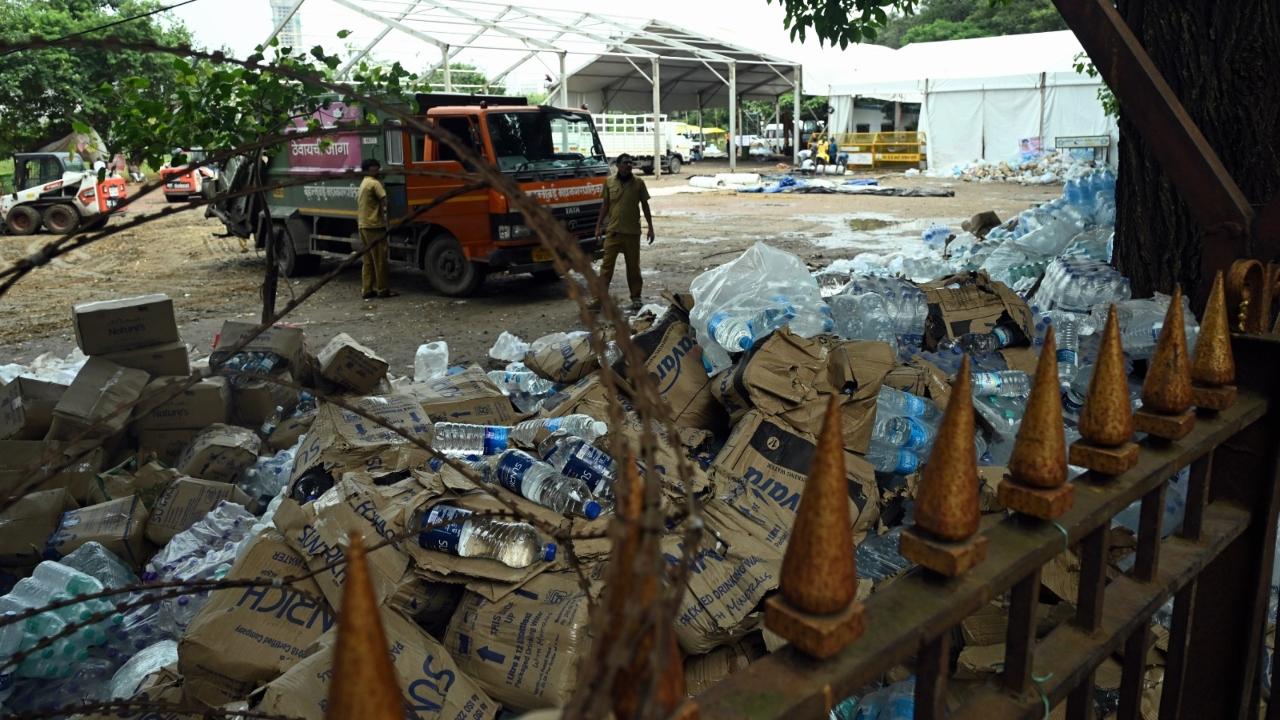 The BMC had earlier stated that the civic body deployed over 1,000 sanitation workers to clean up the affected parts of south Mumbai