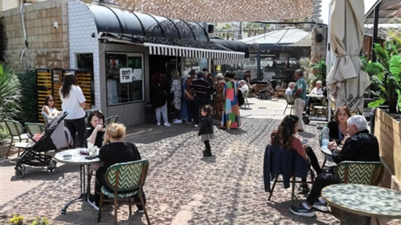 IN PHOTOS: Israel returns to calm after US-Iran ceasefire