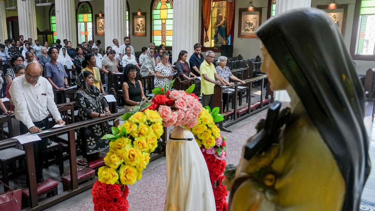 Many believers also took part in 