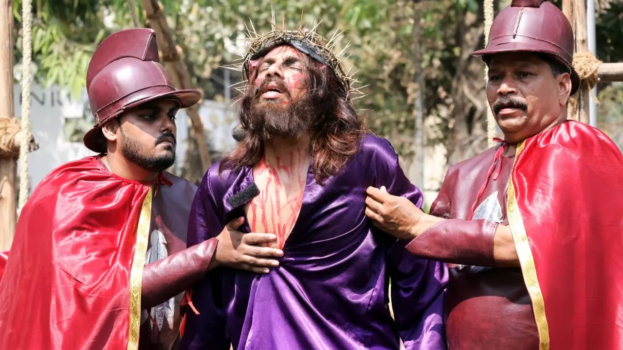 <p>Participants sang hymns and preached the Gospel, reflecting the core belief that Christ's sacrifice redeems humanity from sin</p>